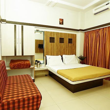 Saideep Villas Shirdi Exterior foto